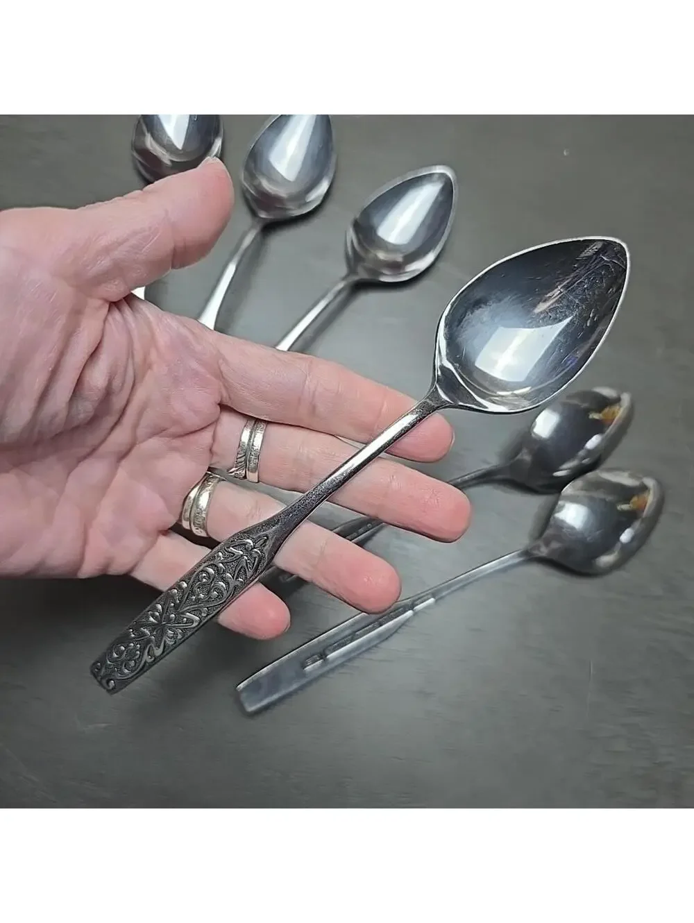 6 National Silver VALINDA Stainless NS Scrolls Oval Soup Spoons 7 3/4